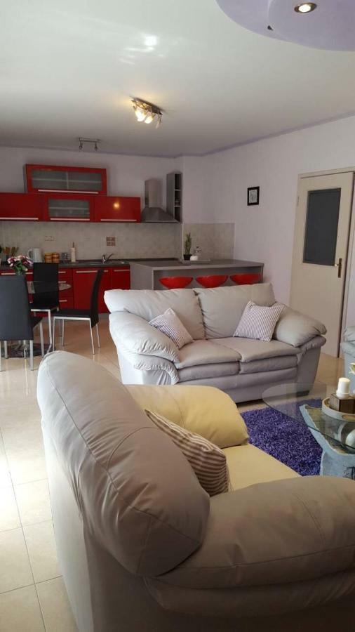 KaštelaApartman Lulyアパートメント エクステリア 写真