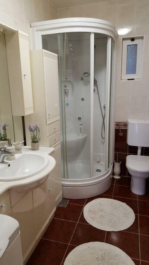 KaštelaApartman Lulyアパートメント エクステリア 写真